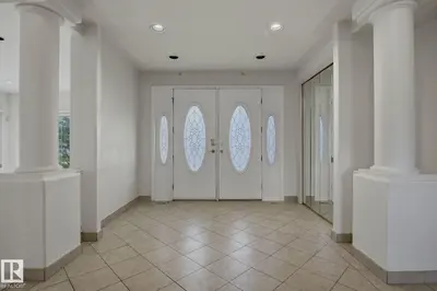 Interior photo 1 of 154 OSLAND DR NW