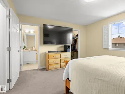Interior photo 4 of 12126 16 AV SW