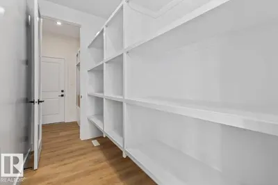 Interior photo 2 of 141 ELLIOTT WD