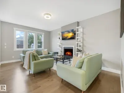 Interior photo 2 of 3613 CHERRY LINK LI SW