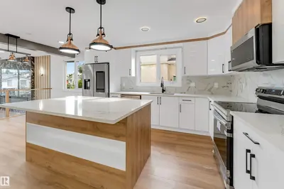 Interior photo 4 of 5512 150 AV NW