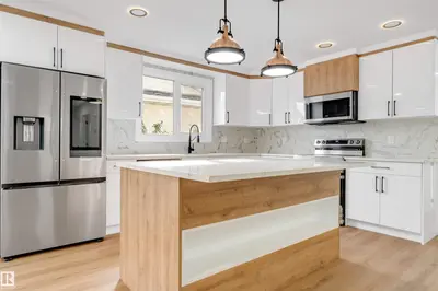 Interior photo 3 of 5512 150 AV NW