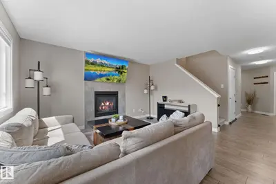 Interior photo 4 of 8005 EVANS CR NW