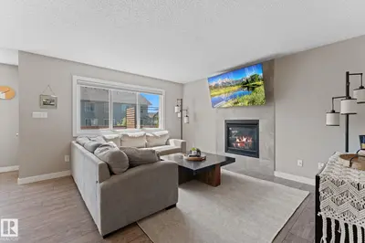 Interior photo 3 of 8005 EVANS CR NW
