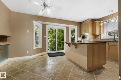 Interior photo 3 of 