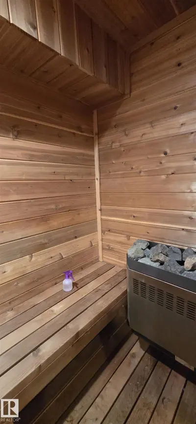 Interior photo 4 of 5308 Willow DR S