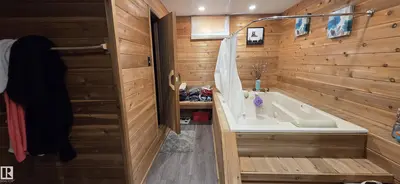 Interior photo 3 of 5308 Willow DR S