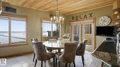 Interior photo 2 of 1067 1 AV