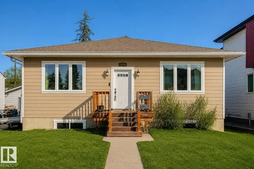 11118 72 AV NW, Edmonton - $699,000