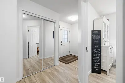 Interior photo 4 of 25 HALLADAY BV