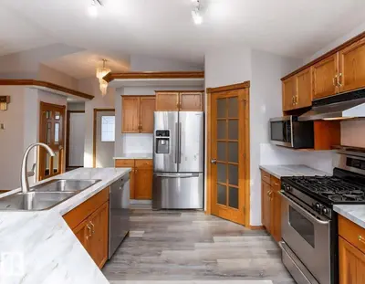 Interior photo 2 of 49 HERITAGE DR
