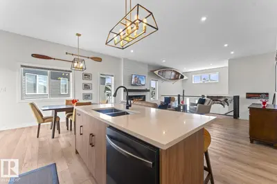 Interior photo 3 of 314 WATERTON WY