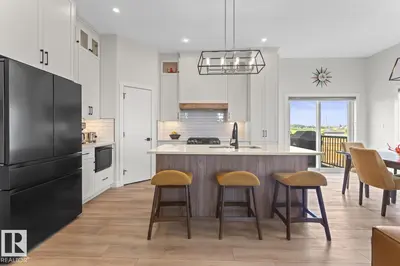 Interior photo 2 of 314 WATERTON WY