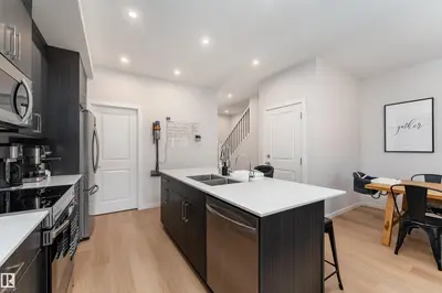 Interior photo 4 of 127 CANTER WD