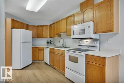 Interior photo 4 of #404 17511 98A AV NW