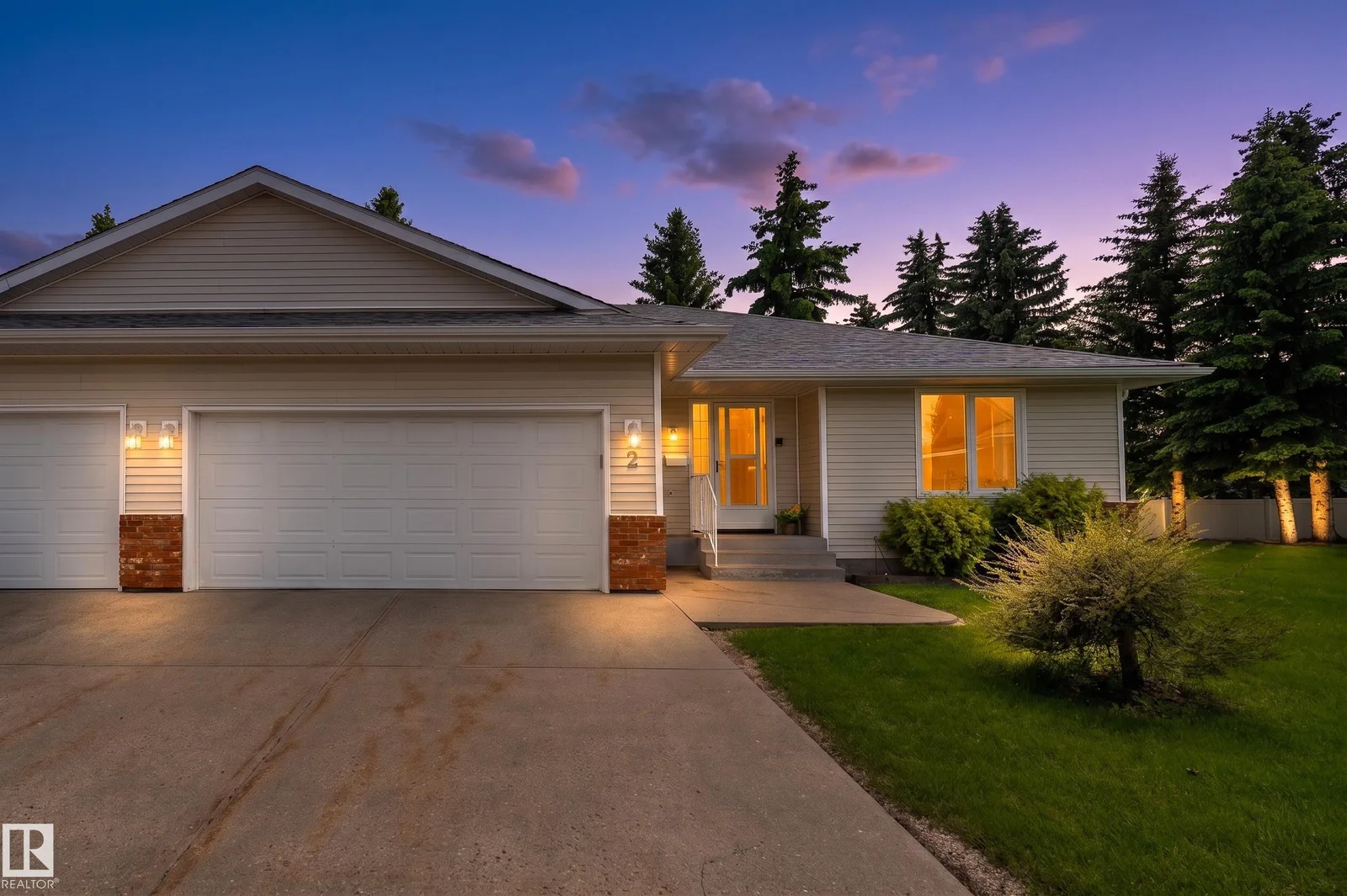 #2 1650 42 ST NW, Edmonton - 2 bedroom Duplex for sale