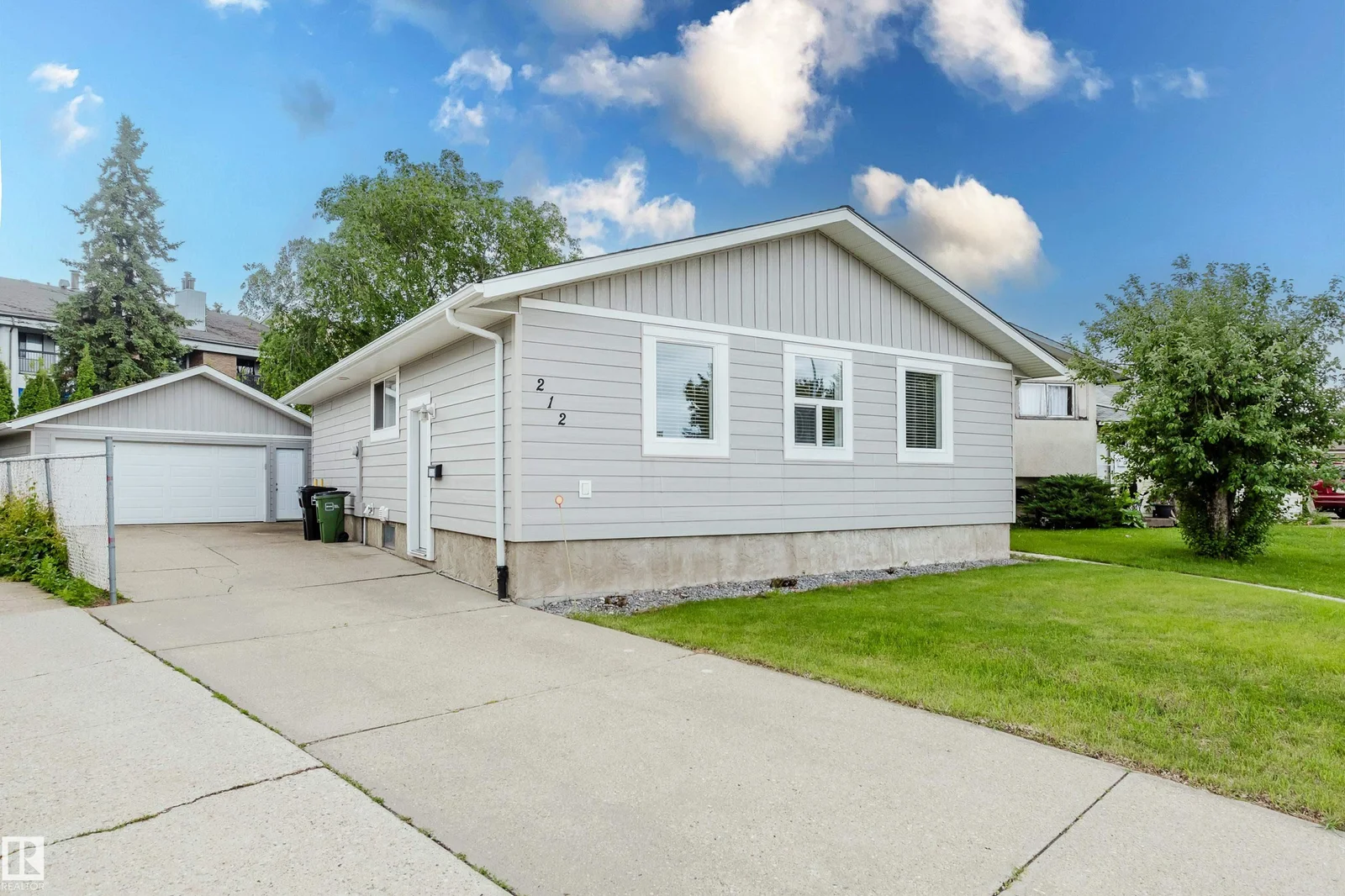 212 Homestead CR NW, Edmonton - 4 bedroom Detached Single Family for sale