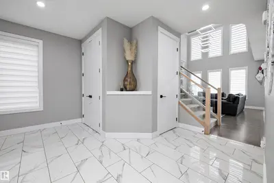 Interior photo 1 of 714 EBBERS PL NW
