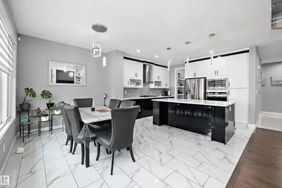 Interior photo 3 of 714 EBBERS PL NW