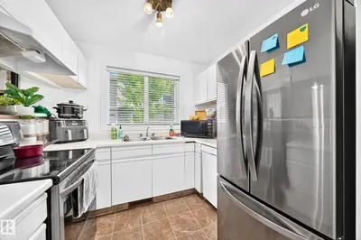 Interior photo 3 of 678 LAKEWOOD RD N NW