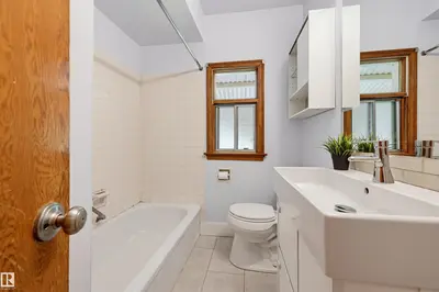 Interior photo 3 of 11619 122 ST NW