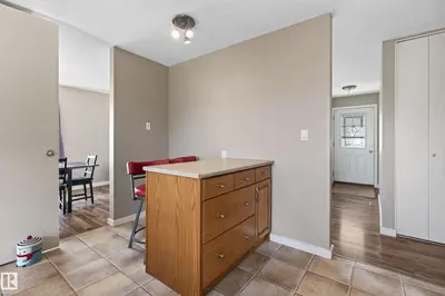 Interior photo 3 of 15231 117 ST NW