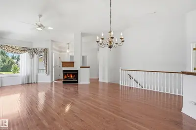 Interior photo 3 of #21 925 PICARD DR NW