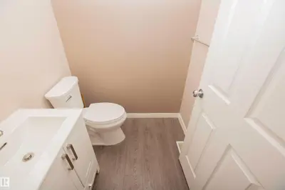 Interior photo 3 of 