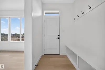 Interior photo 2 of 534 Ashgrove Circle