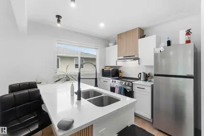 Interior photo 2 of 8522 8524 84 AV NW