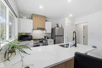 Interior photo 3 of 8522 8524 84 AV NW