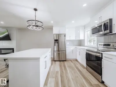 Interior photo 2 of 15011 59 ST NW