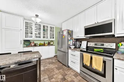 Interior photo 2 of 11423 161 AV NW