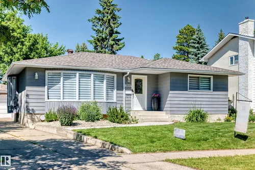 16024 78 AV NW, Edmonton - $549,900