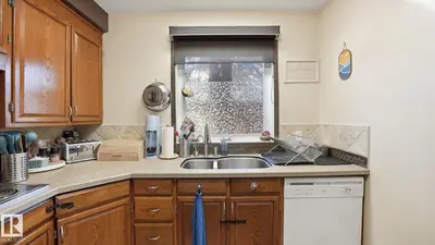 Interior photo 3 of 10922 117 ST NW