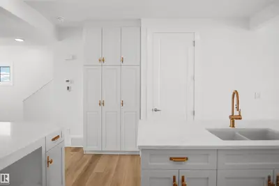 Interior photo 3 of 1308 9 ST NW