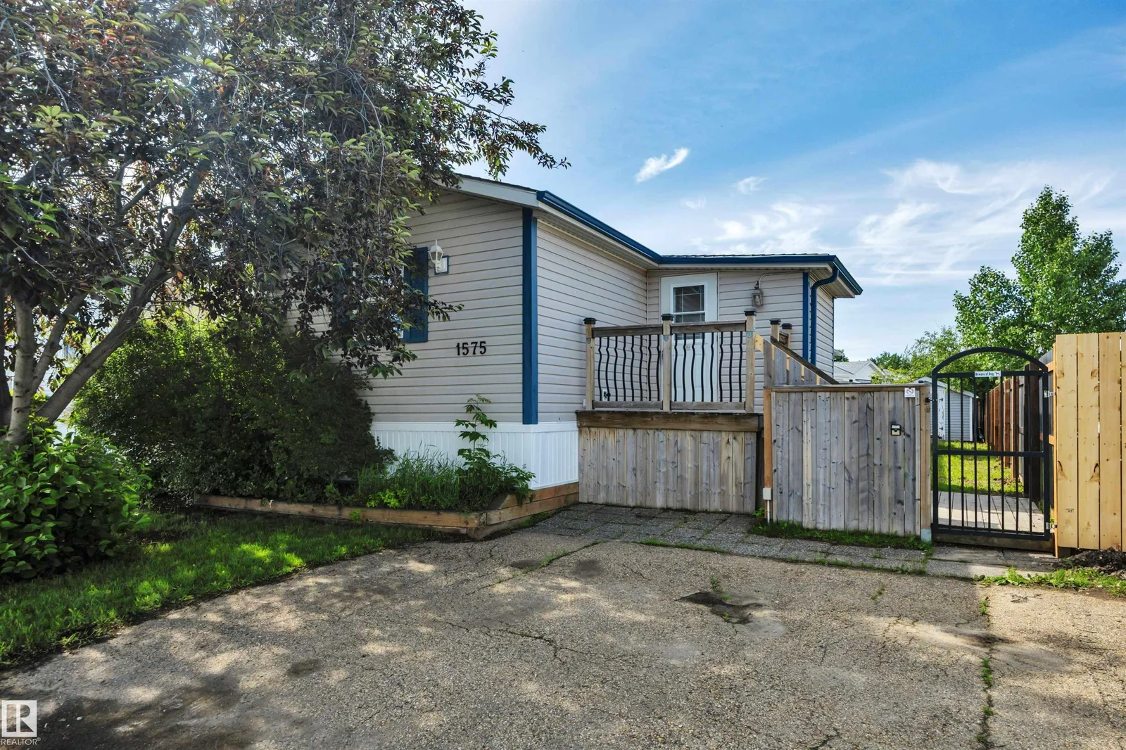 1575 Jubilee DR, Sherwood Park - 3 bedroom Single Family Residence for sale