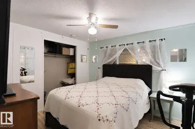 Interior photo 4 of 2415 West Oak WAY NW