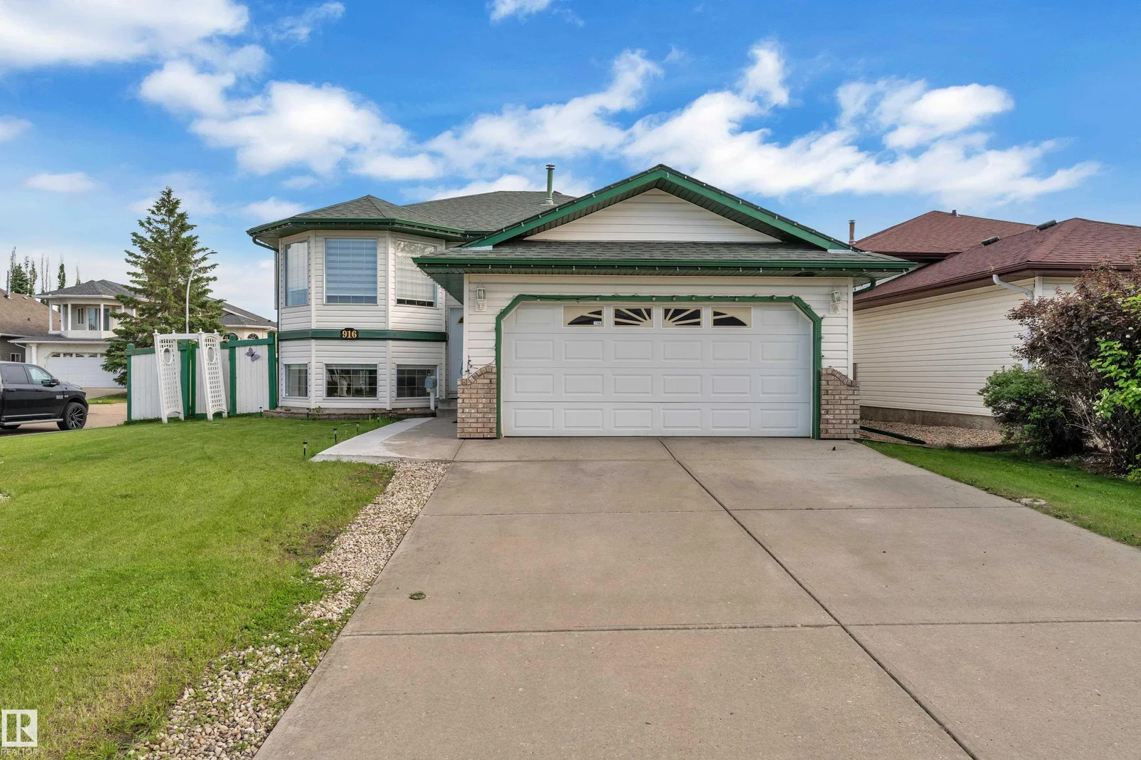 916 JORDAN CR NW, Edmonton - 5 bedroom Detached Single Family for sale