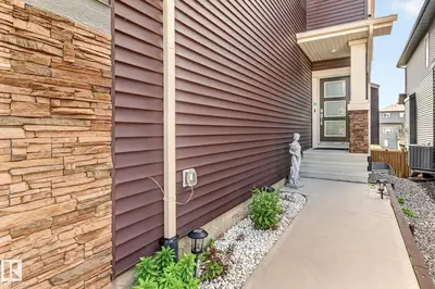 Interior photo 1 of 2534 WONNACOTT LO SW