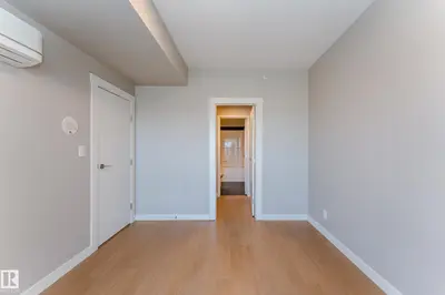 Interior photo 4 of #1105 10410 102 NW