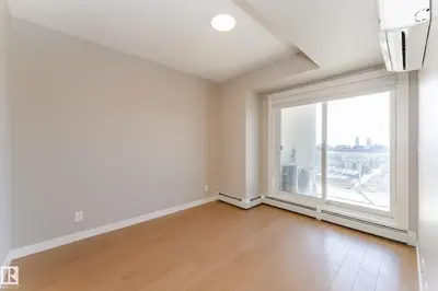 Interior photo 3 of #1105 10410 102 NW