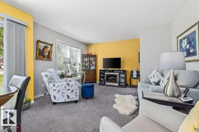 Interior photo 4 of #75 11 Clover Bar LN