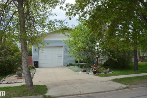 5020 47 ST, Barrhead - $350,000