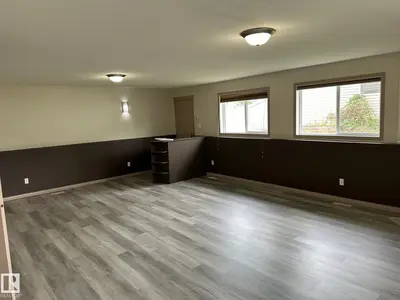 Interior photo 2 of 1978 TOMLINSON GREEN GR NW