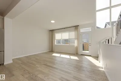 Interior photo 2 of 3249 Dixon way BV SW SW