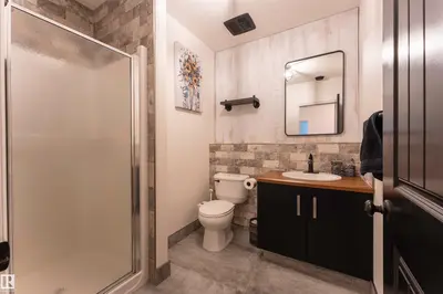Interior photo 3 of 4804 64 AV