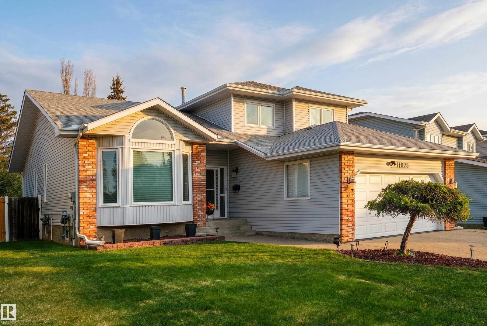 11028 11 AV NW, Edmonton - 4 bedroom Detached Single Family for sale