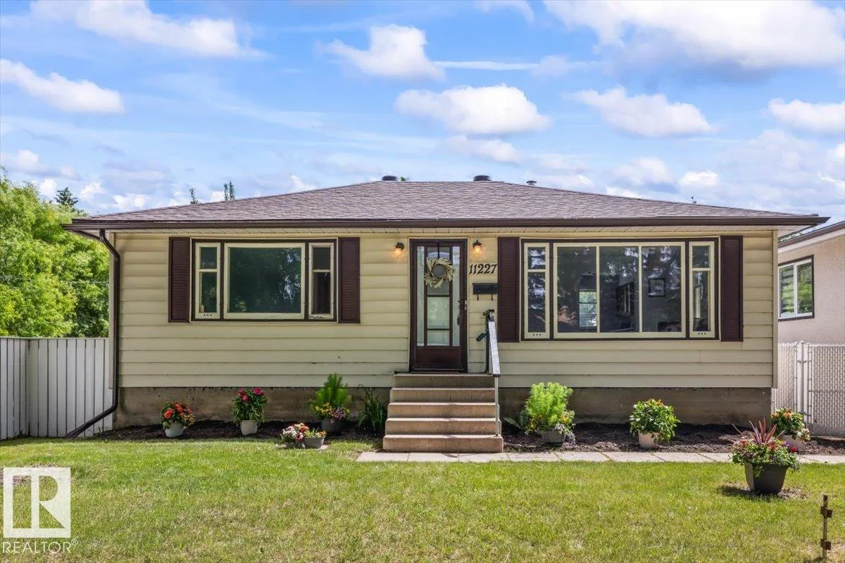 11227 52 ST NW, Edmonton - 4 bedroom Detached Single Family for sale