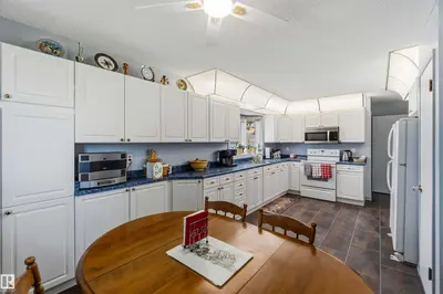 Interior photo 3 of 4419 47 ST